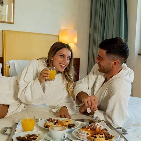 Palace & 4* Solofra
