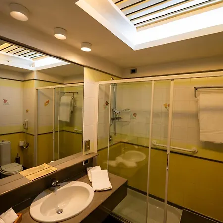 Resort Palace & 4*