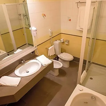 Palace & 4* Solofra