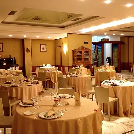 Palace & Resort 4*